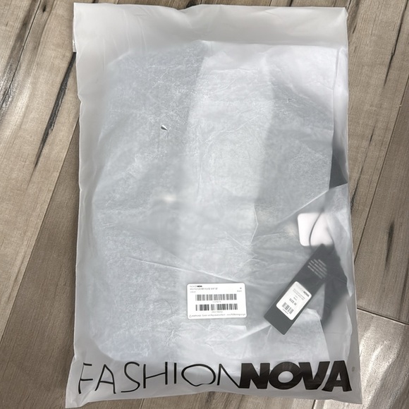 Fashion Nova Skirt Set - Picture 4 of 5